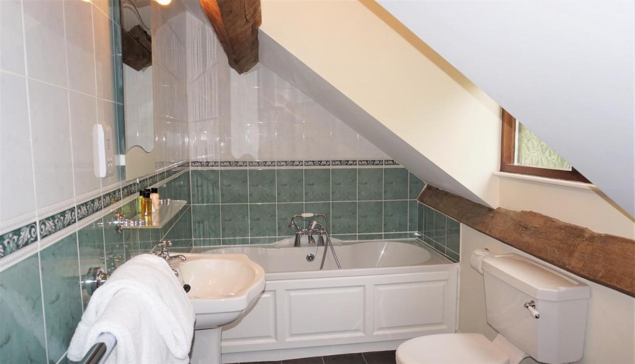 Sheep Dip Cottage - 5* Cyfie Farm, With Log Burner And Private Hot Tub Llanfyllin Kültér fotó
